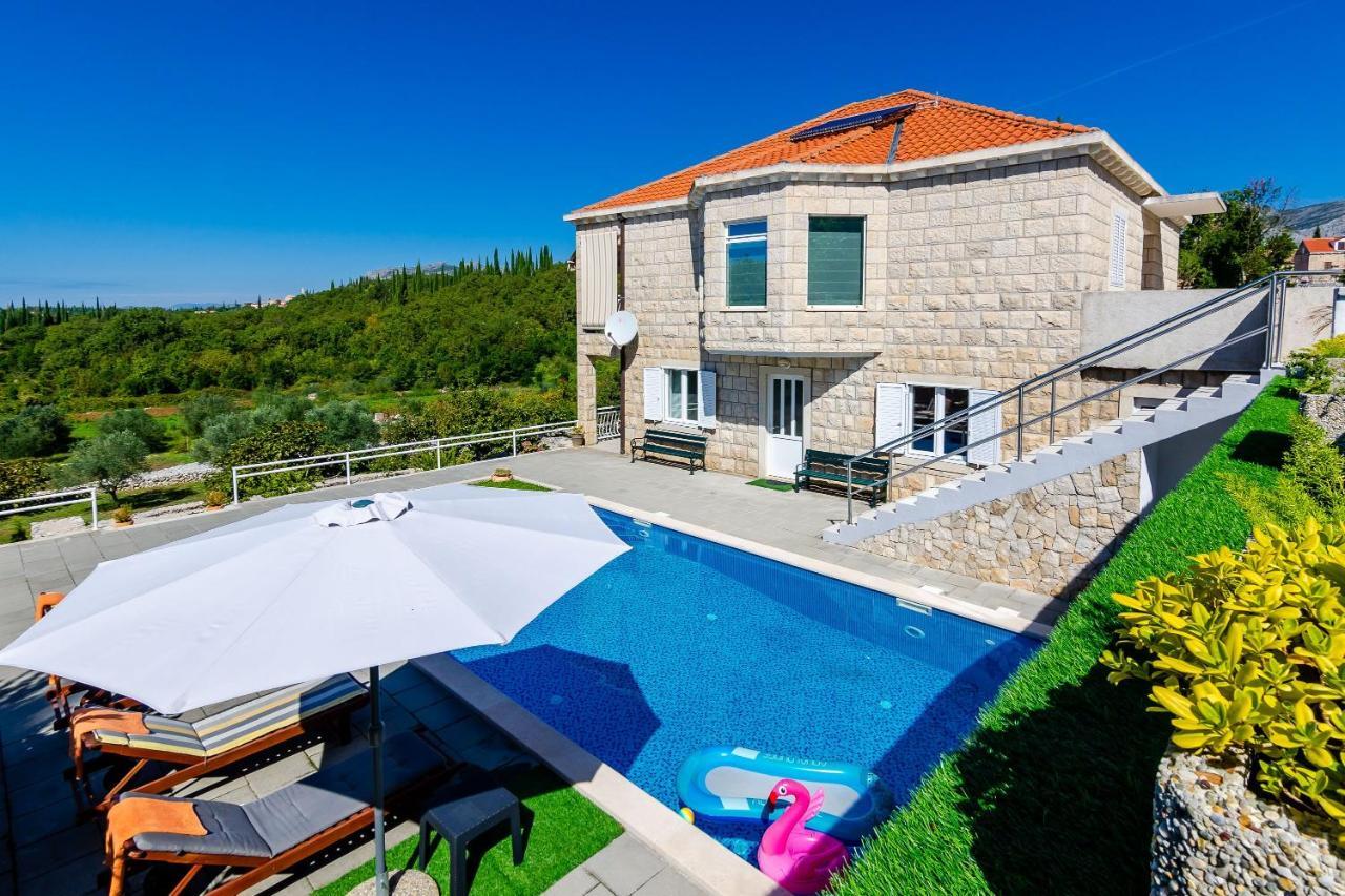 Villa Oasis Cypress Čilipi Екстериор снимка