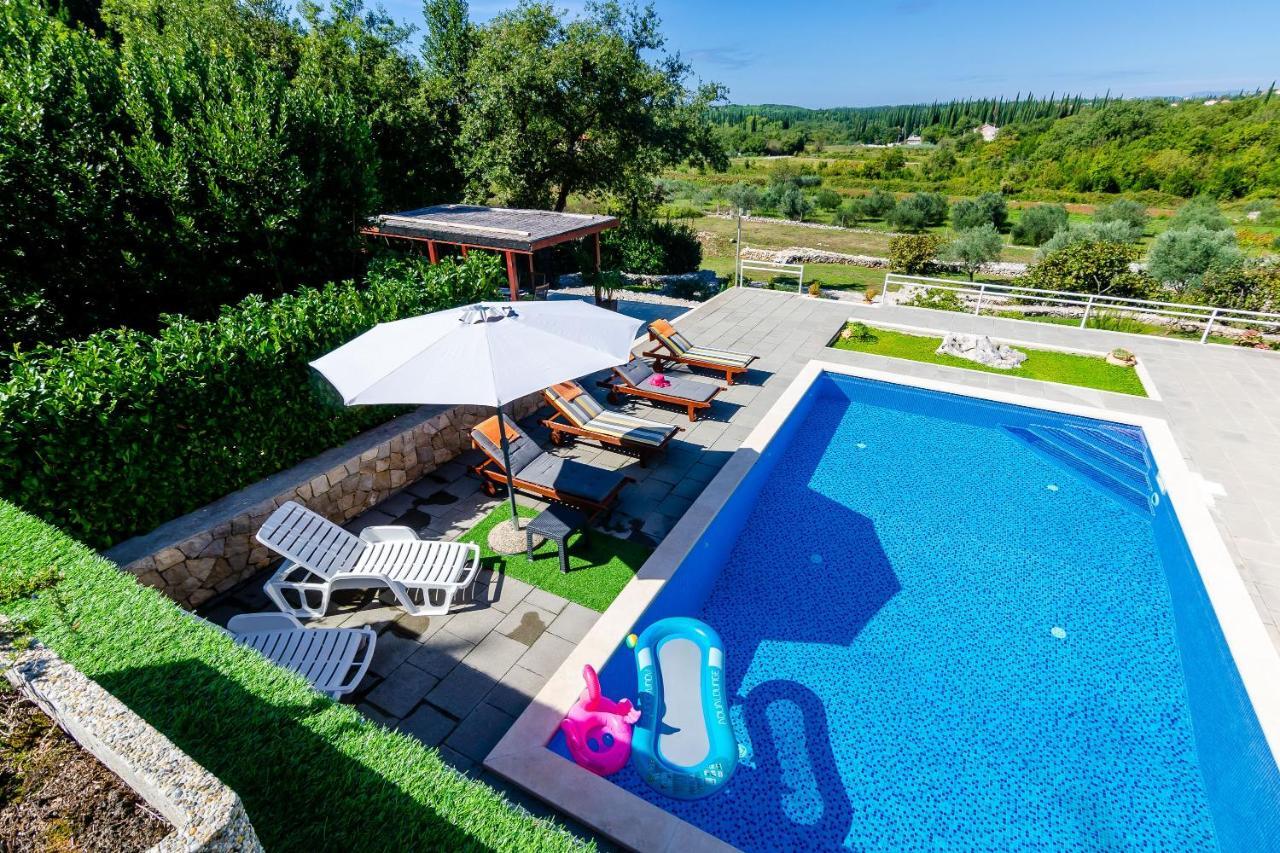 Villa Oasis Cypress Čilipi Екстериор снимка